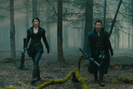 hansel-and-gretel-get-grimm-and-gory-in-witch-hunters-0